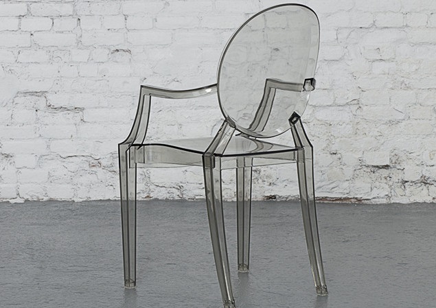 LOUIS GHOST chair Designed by Philippe Starck Transparent colour 490x540x925 mm Price: 1.200.000 VND/pcs