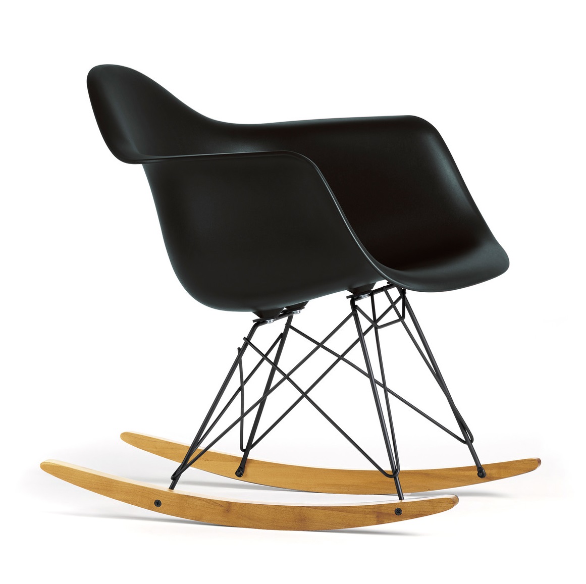 RAR CHAIR 690 x 625 x 795 mm PP Plastic, chrome steel, OAK wood. Designed by Charles and Ray Eames, 1948 Price: 1.000.000 VND